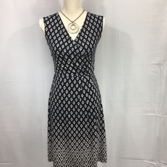 White House Black Market Dresses & Skirts - Beautiful WHBM faux wrap dress